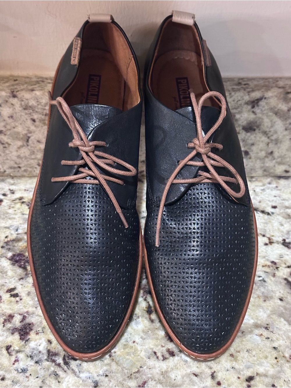 Pikolinos Womens 41 Black Perforated Leather Oxford Shoes Size 10.5 11 Comfort